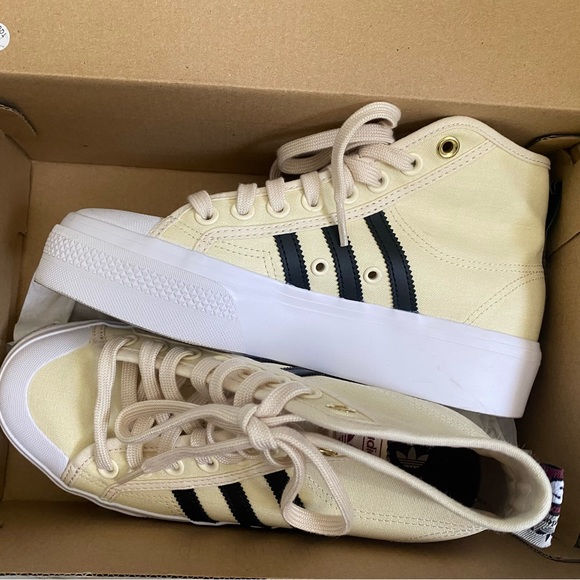 COPY - Adidas Superstar Bonega wonder white platform shoes - Picture 3 of 6